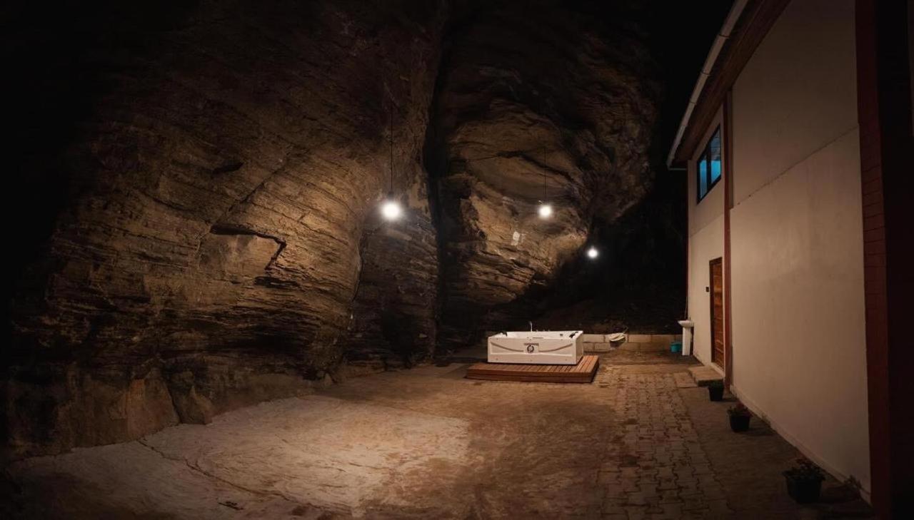 Cave Hill By Ferns Hotel Aizawl Exterior photo